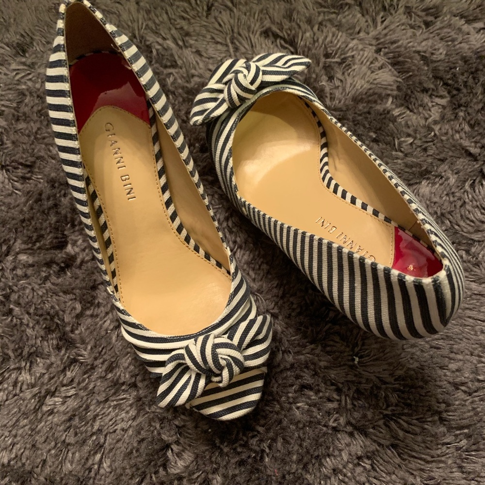 Brand new Gianni Bini striped open toe heels.